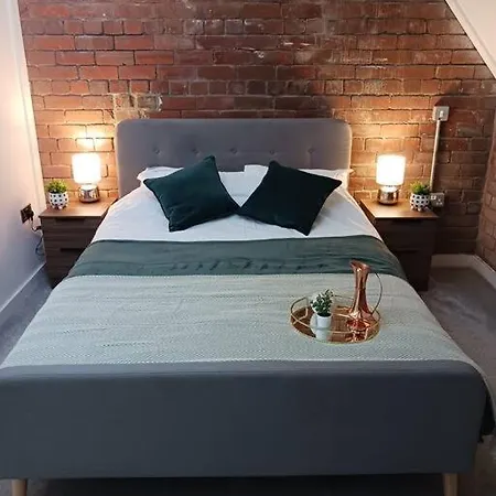 K Suites - 320 Conditioning House Apartment *